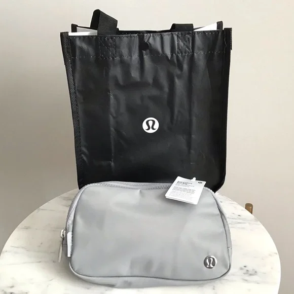 Lululemon Everywhere Belt Bag New With Tag